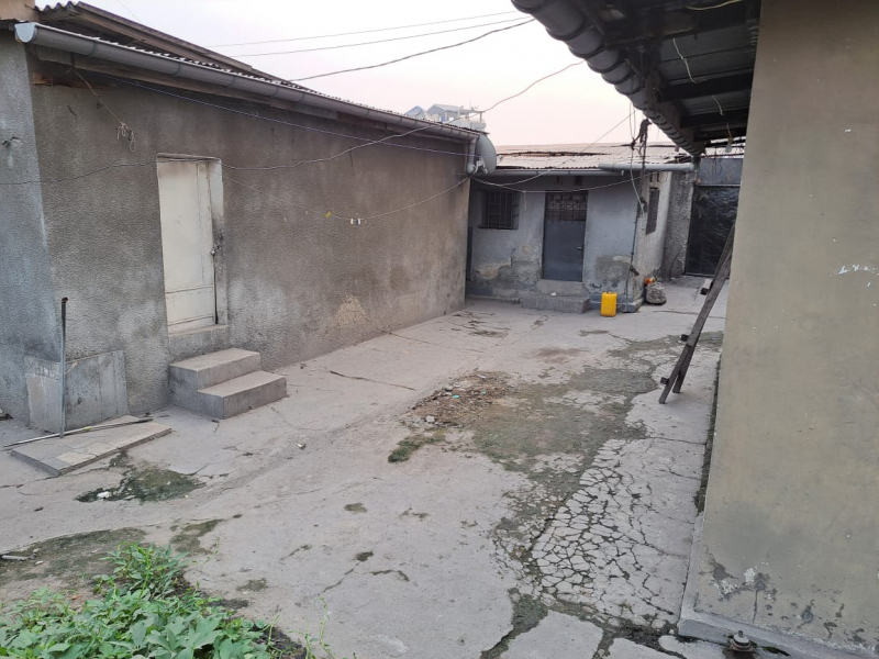 PARCELLE À VENDRE À BON-MARCHÉ COMMUNE DE BARUMBU TRÈS BON EMPLACEMENT