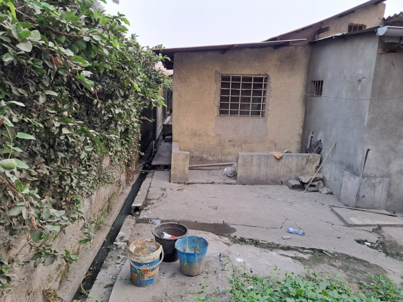 PARCELLE À VENDRE À BON-MARCHÉ COMMUNE DE BARUMBU TRÈS BON EMPLACEMENT